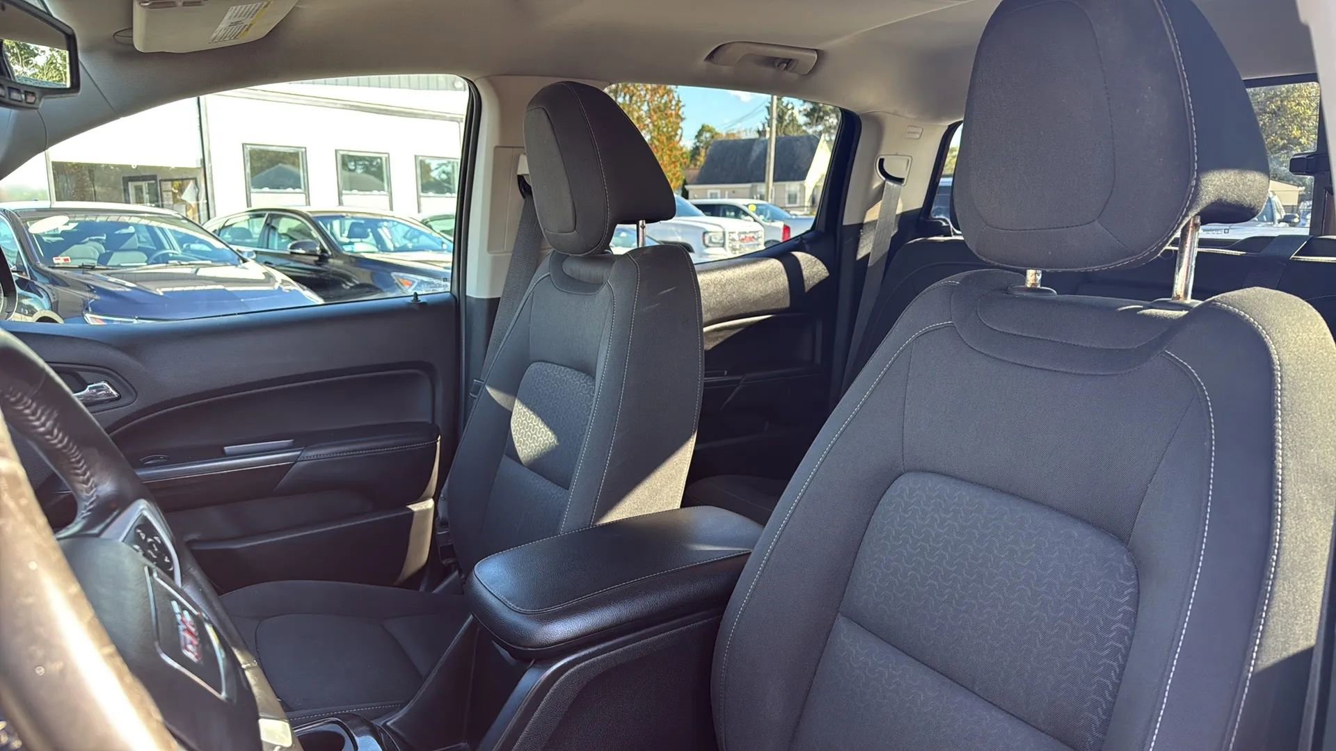 Used 2016 GMC Canyon SLE w/ SLE Convenience Package image 15