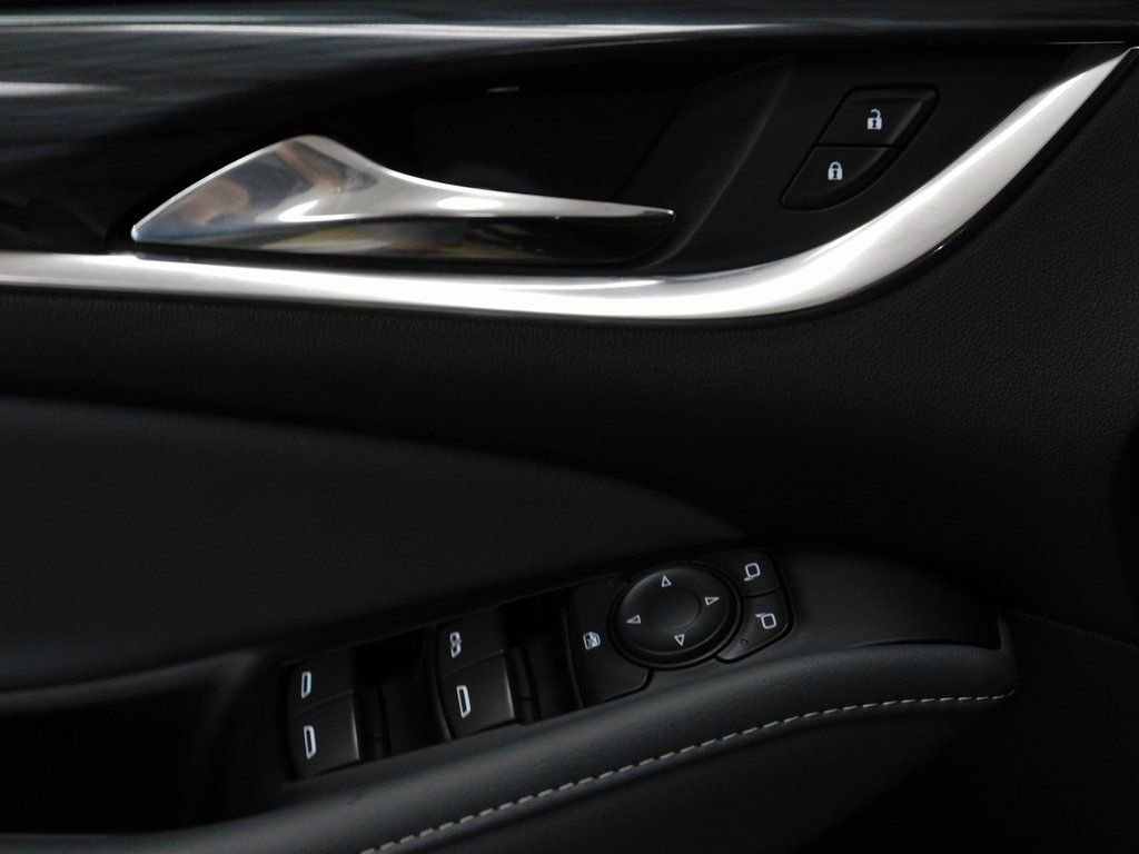 Used 2024 Buick Enclave Essence image 24