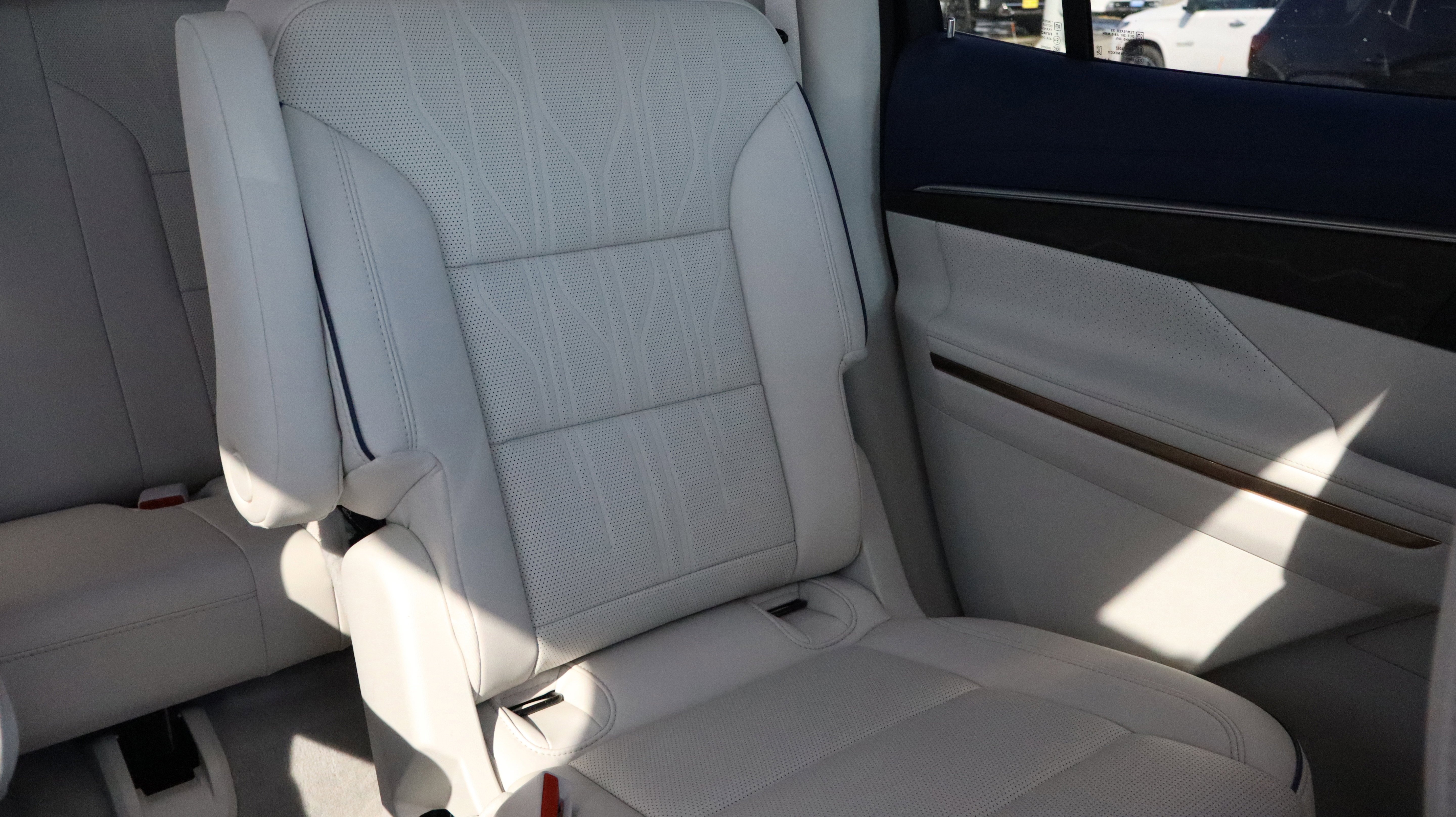 Certified 2025 Buick Enclave Avenir w/ Super Cruise Package image 12