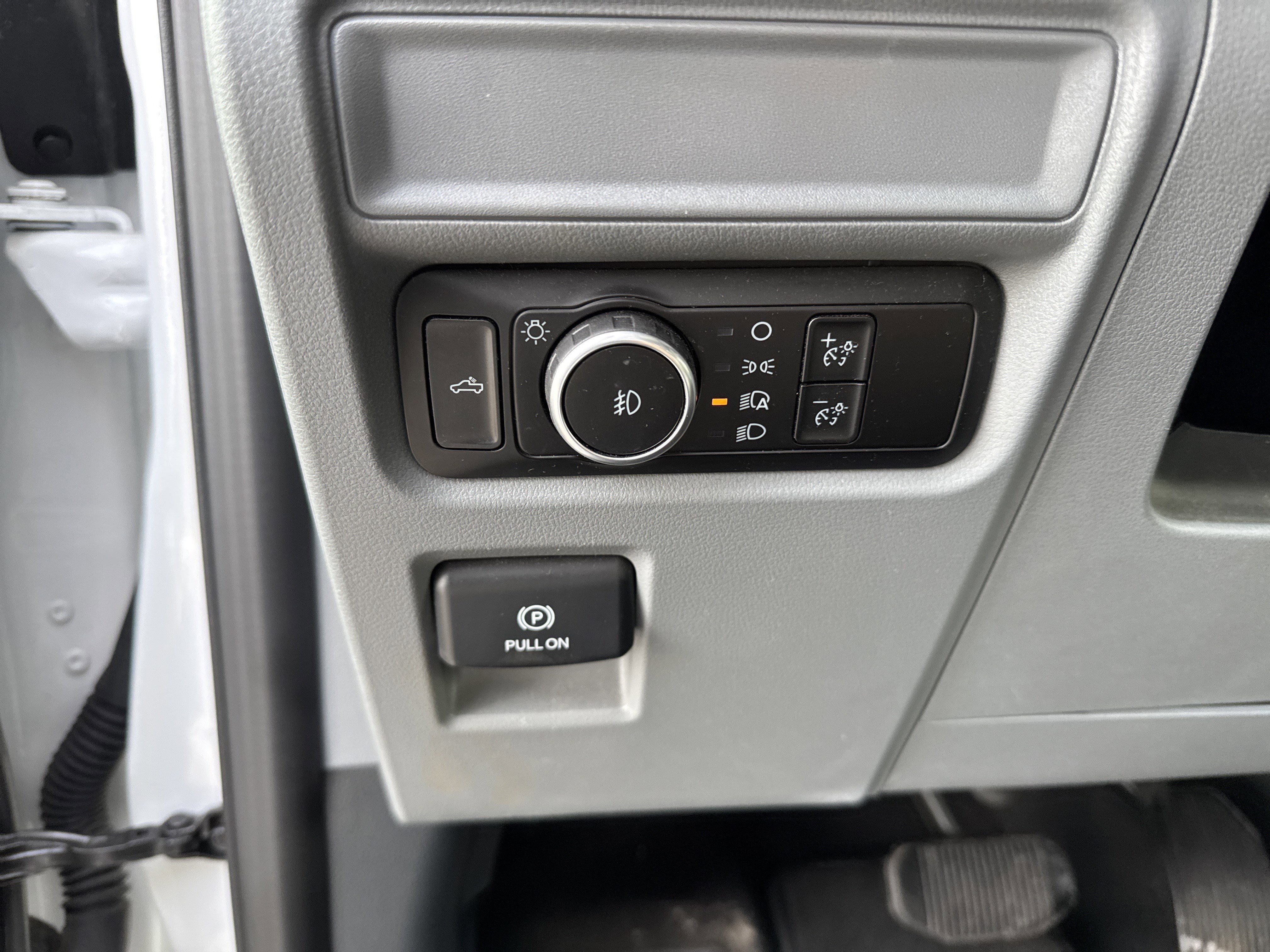 Used 2023 Ford F150 XLT w/ XTR Package image 33