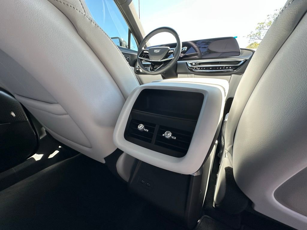 New 2026 Cadillac Lyriq Sport image 19