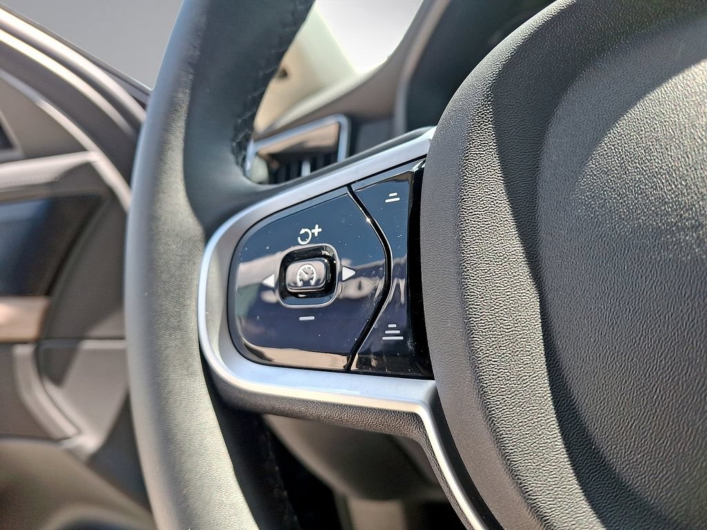 Certified 2026 Volvo XC90 B6 Plus AWD/4WD image 23