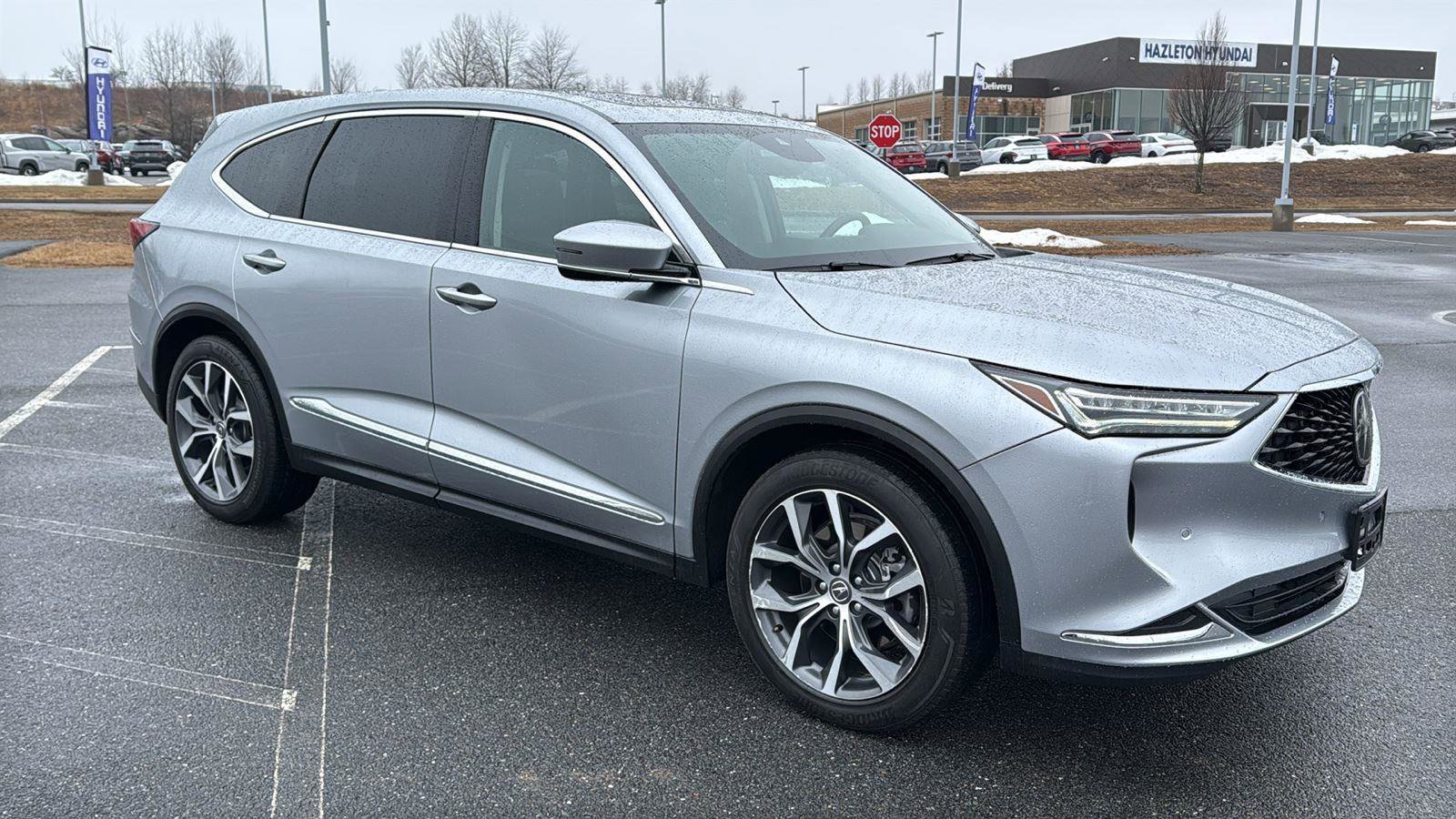 Used 2023 Acura MDX SH-AWD w/ Technology Package image 2