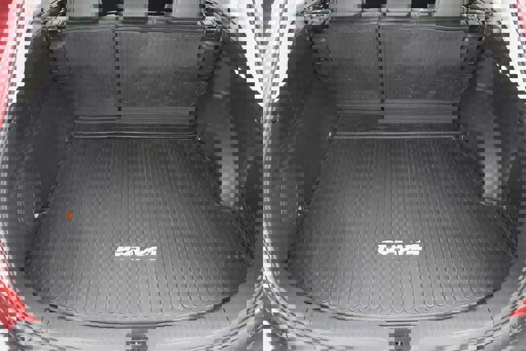 Used 2023 Toyota RAV4 Limited image 28