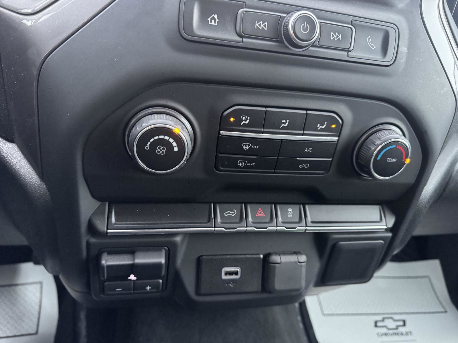 Used 2019 Chevrolet Silverado 1500 Custom image 15