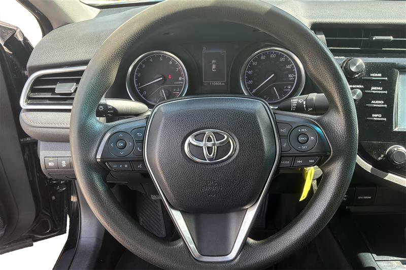 Used 2018 Toyota Camry LE FWD image 17