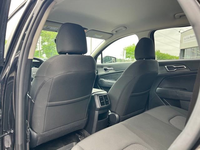 Used 2023 Kia Sportage LX AWD/4WD image 11
