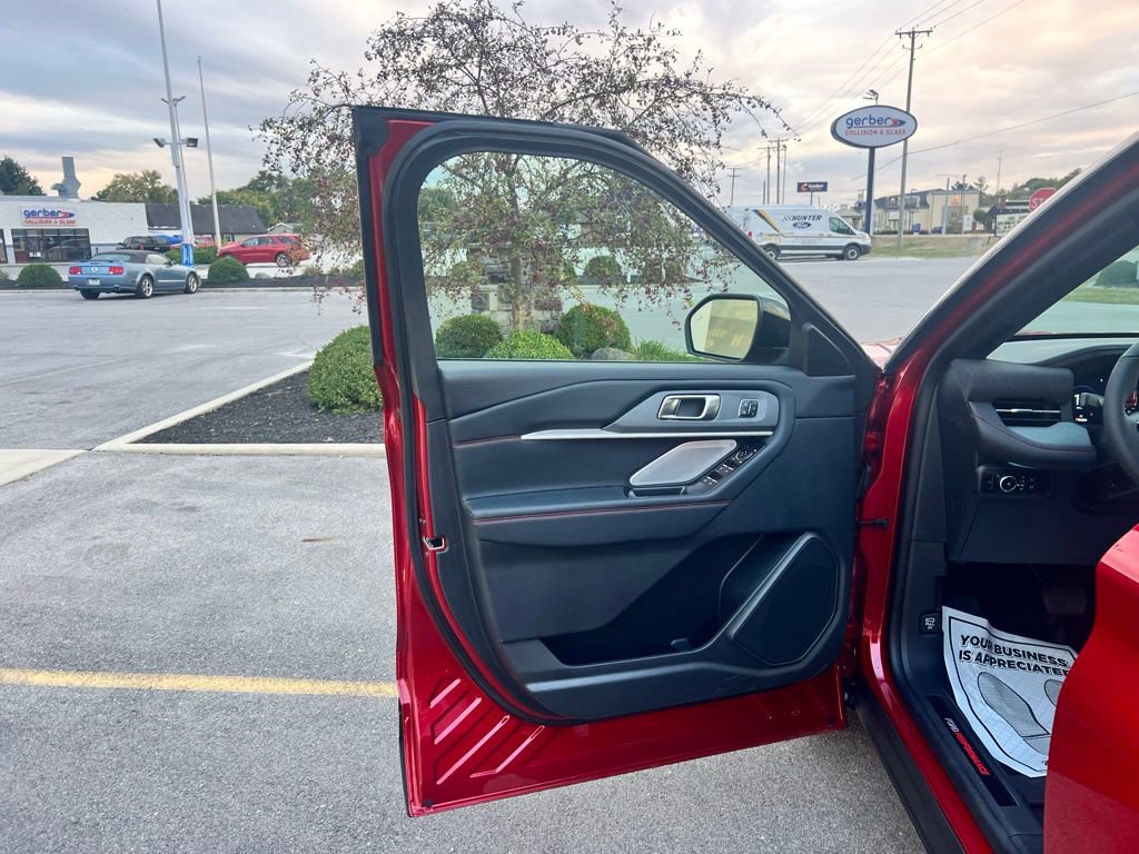New 2025 Ford Explorer ST image 21