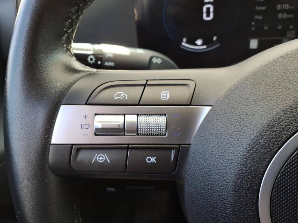 Used 2024 Hyundai Kona SEL AWD/4WD image 17