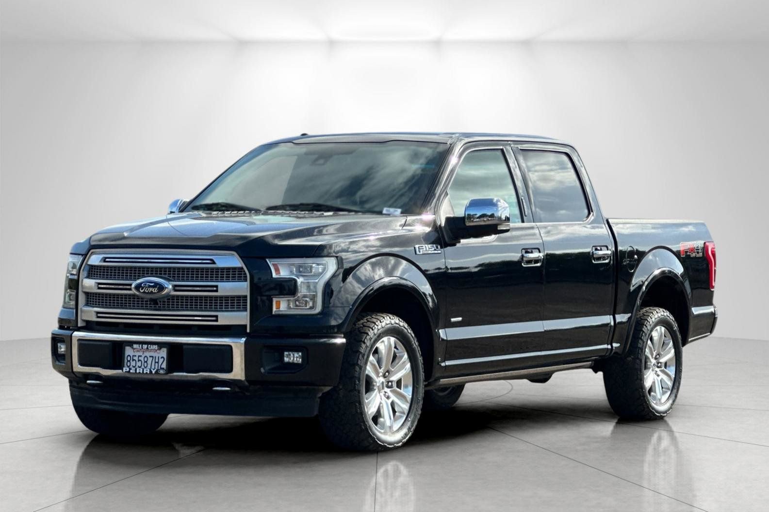 Used 2017 Ford F150 Platinum w/ Equipment Group 701A Luxury AWD/4WD image 7