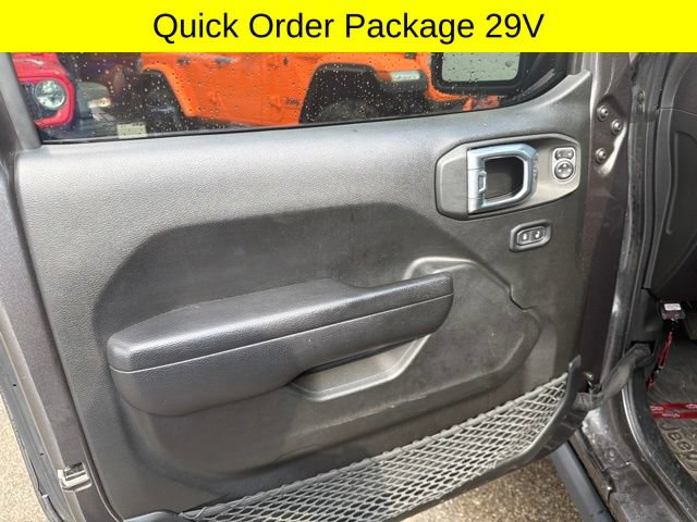 Used 2022 Jeep Wrangler Unlimited Rubicon 4xe w/ Cold Weather Group AWD/4WD image 9