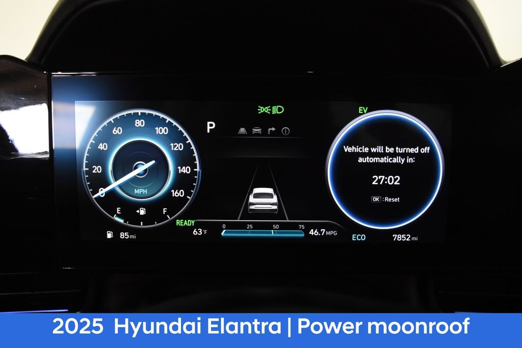 Used 2025 Hyundai Elantra Limited FWD image 14