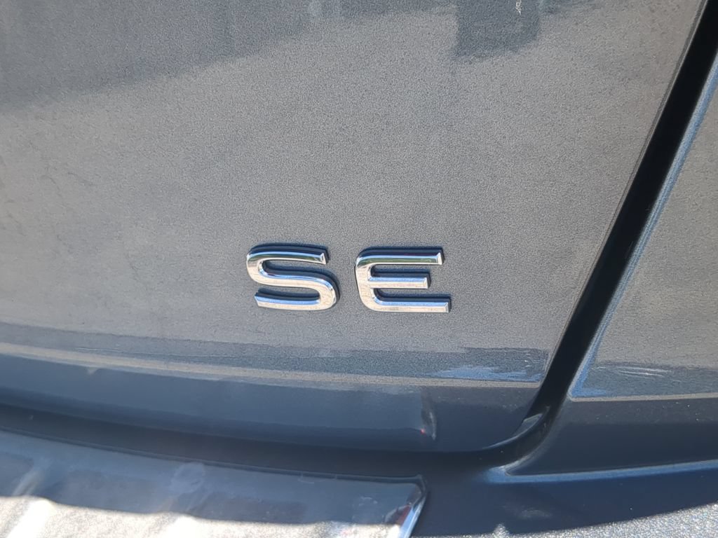 Certified 2024 Volkswagen Jetta SE w/ Panoramic Sunroof Package FWD image 11