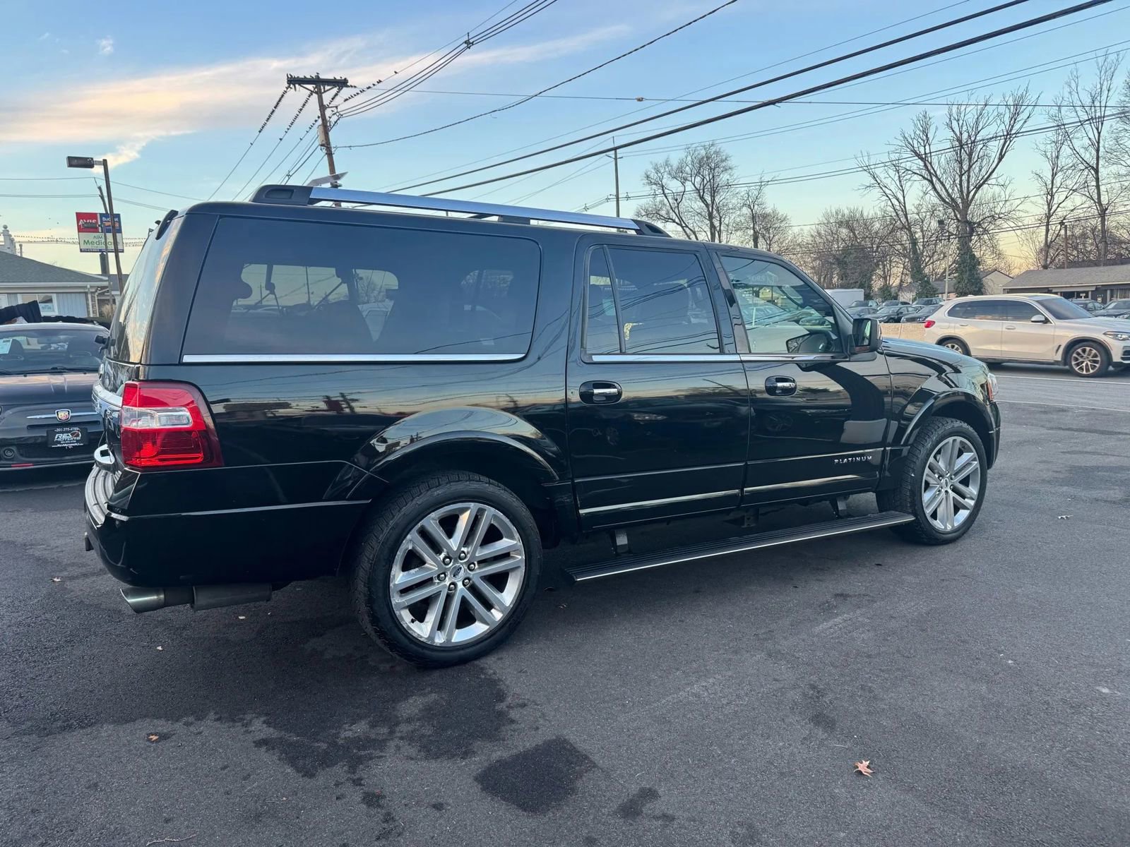 Used 2017 Ford Expedition EL Platinum image 10