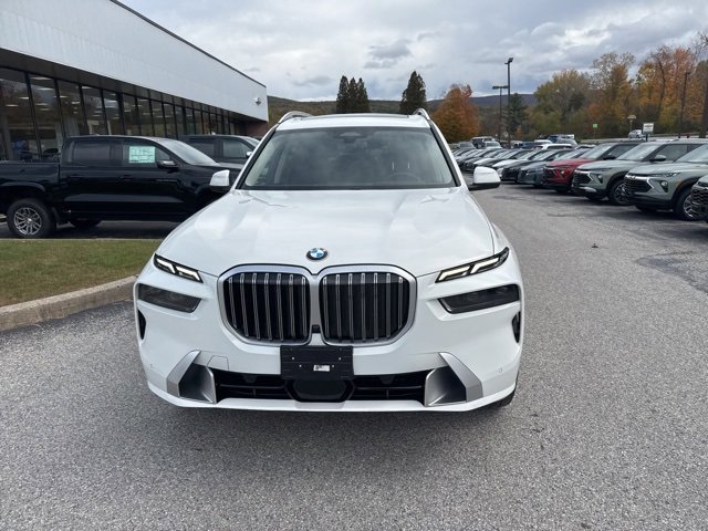 Used 2024 BMW X7 xDrive40i image 7