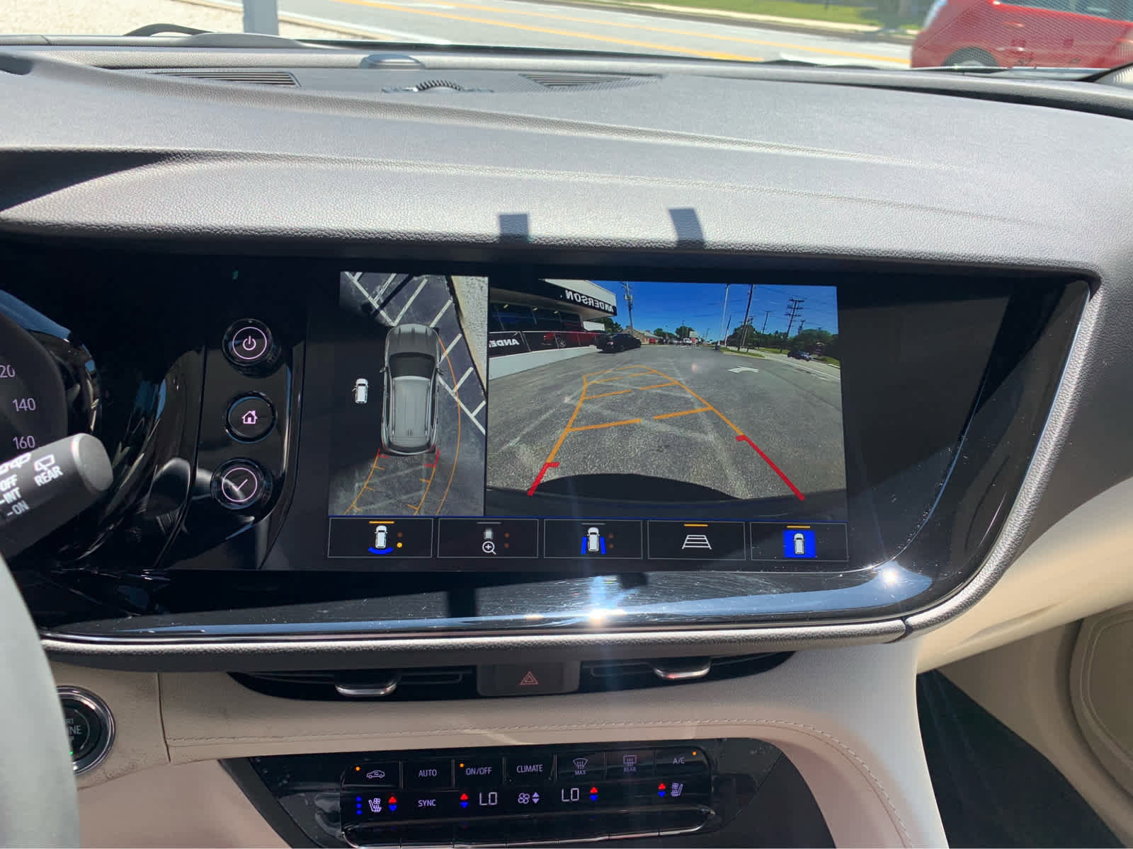 Used 2023 Buick Envision Avenir AWD/4WD image 18
