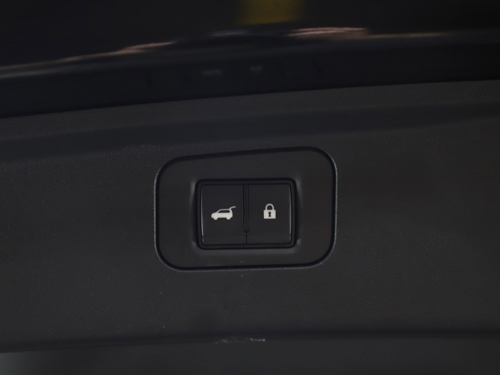 Used 2025 Nissan Armada PRO-4X w/ Pro-4X Premium Package image 19