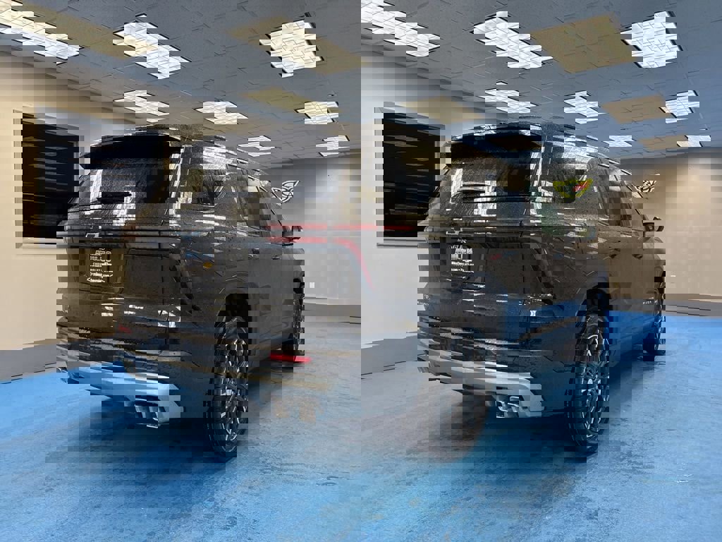 New 2026 Chevrolet Traverse LT w/ Sun and Wheel Package image 2