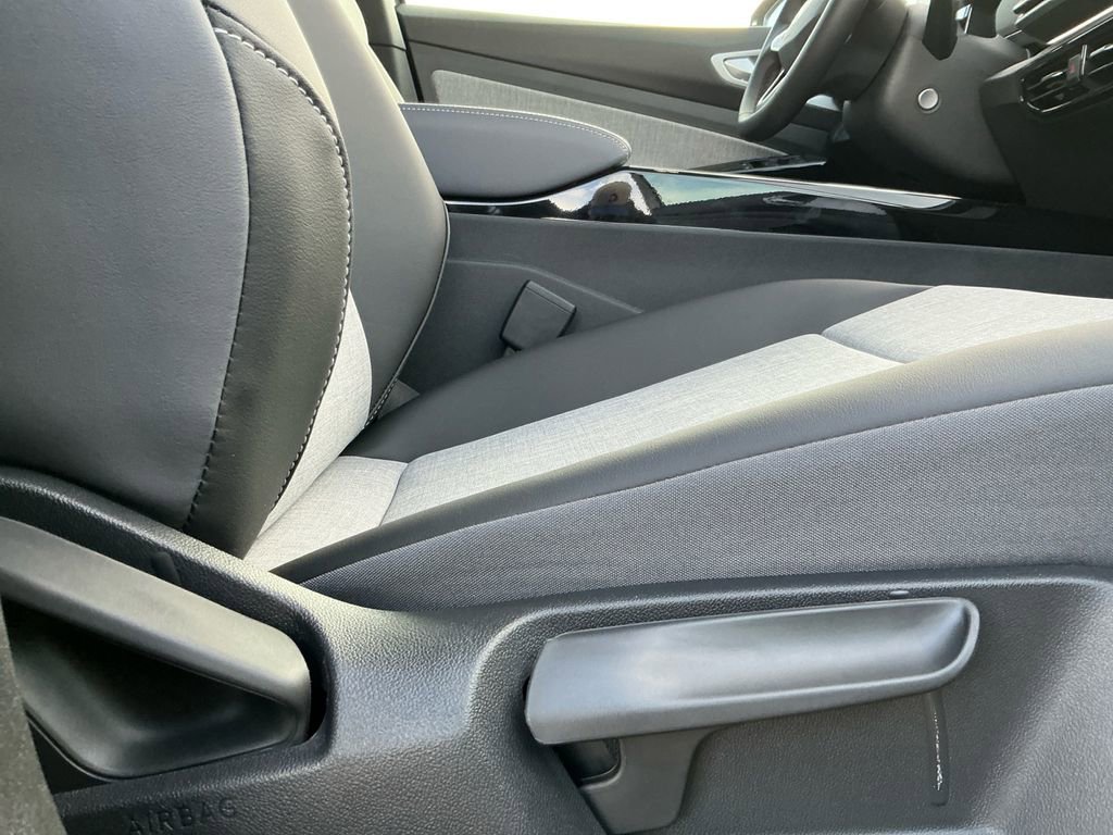 New 2026 Volkswagen ID.4 Pro image 18