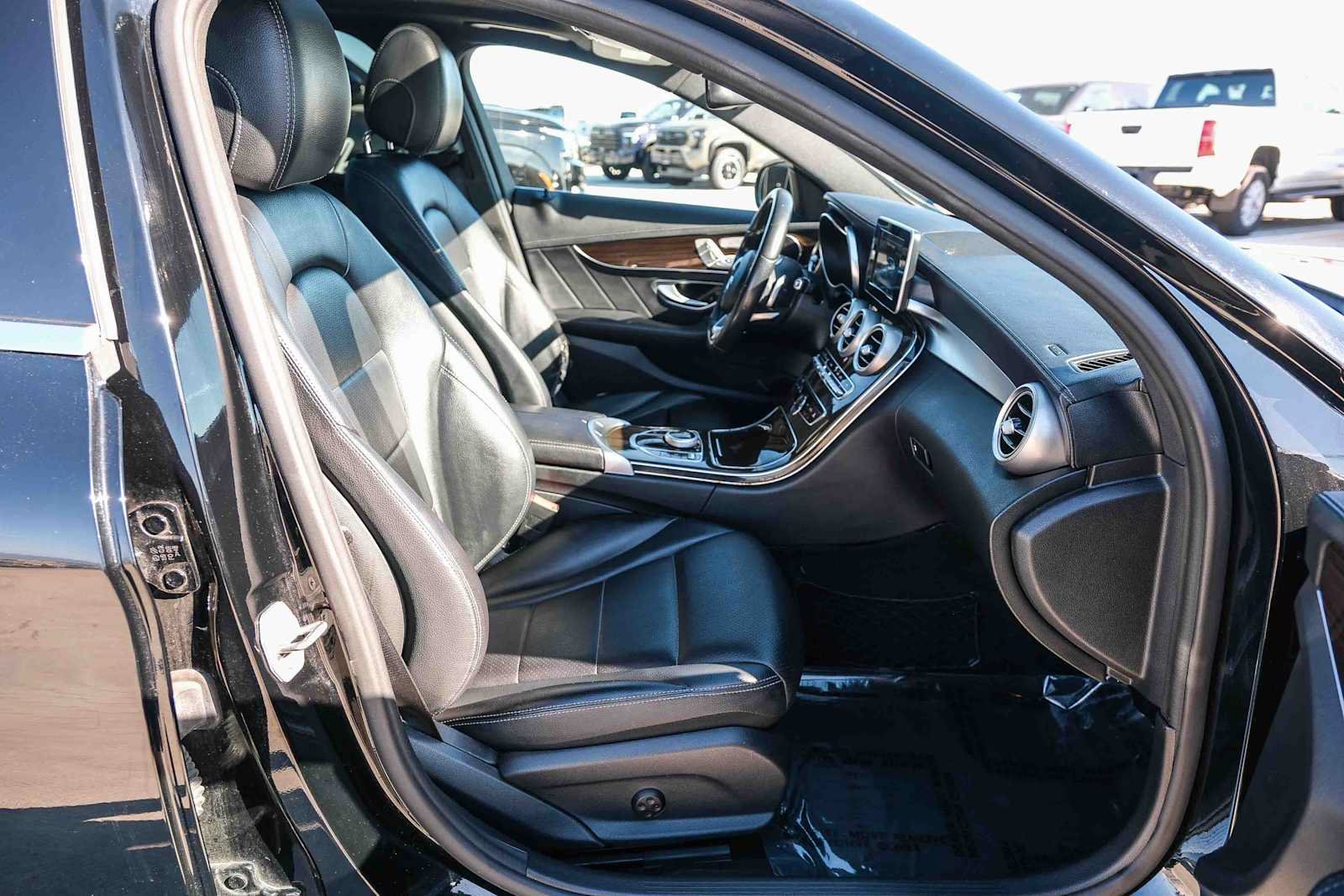 Used 2017 Mercedes-Benz C 300 Sedan image 18