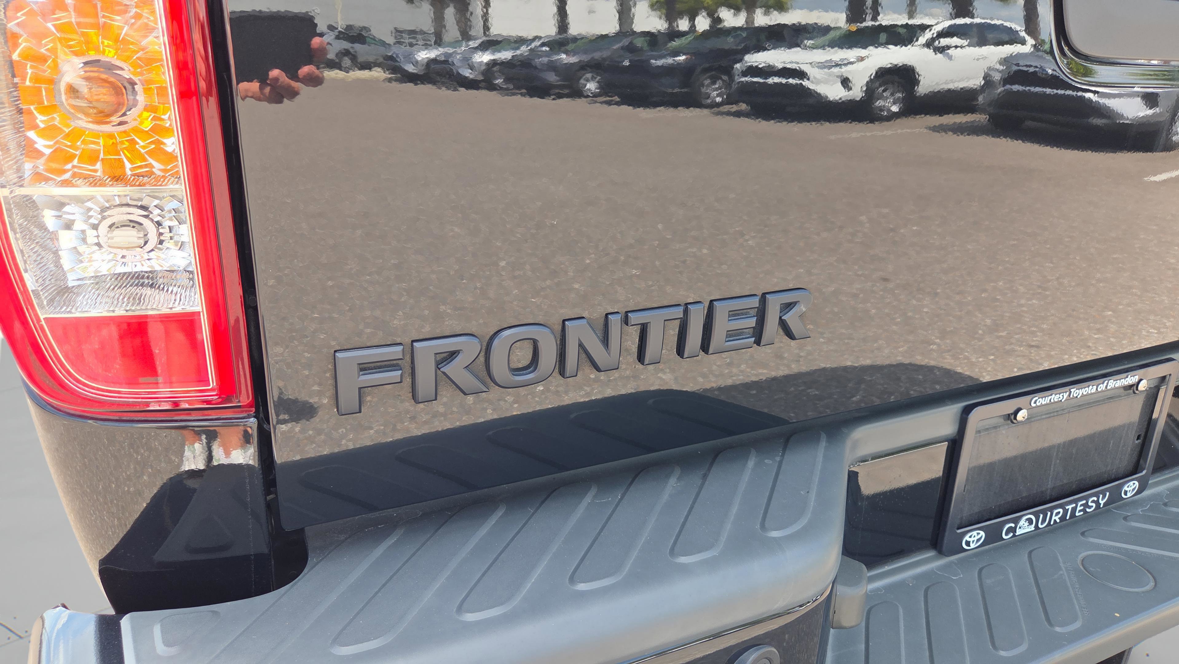 Used 2020 Nissan Frontier SV w/ Midnight Edition Floor Mats RWD image 32