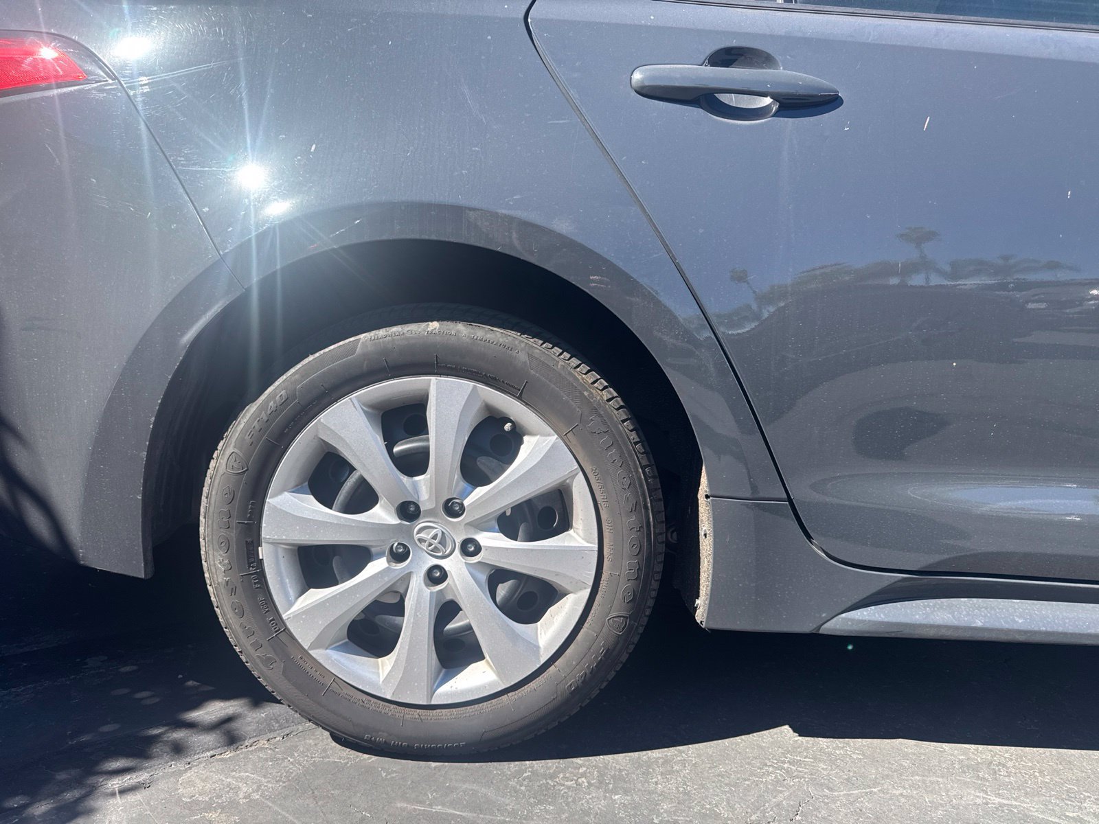 Used 2024 Toyota Corolla LE FWD image 3