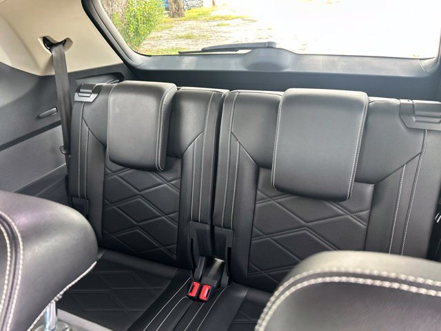 Used 2025 Volkswagen Atlas SE AWD/4WD image 7