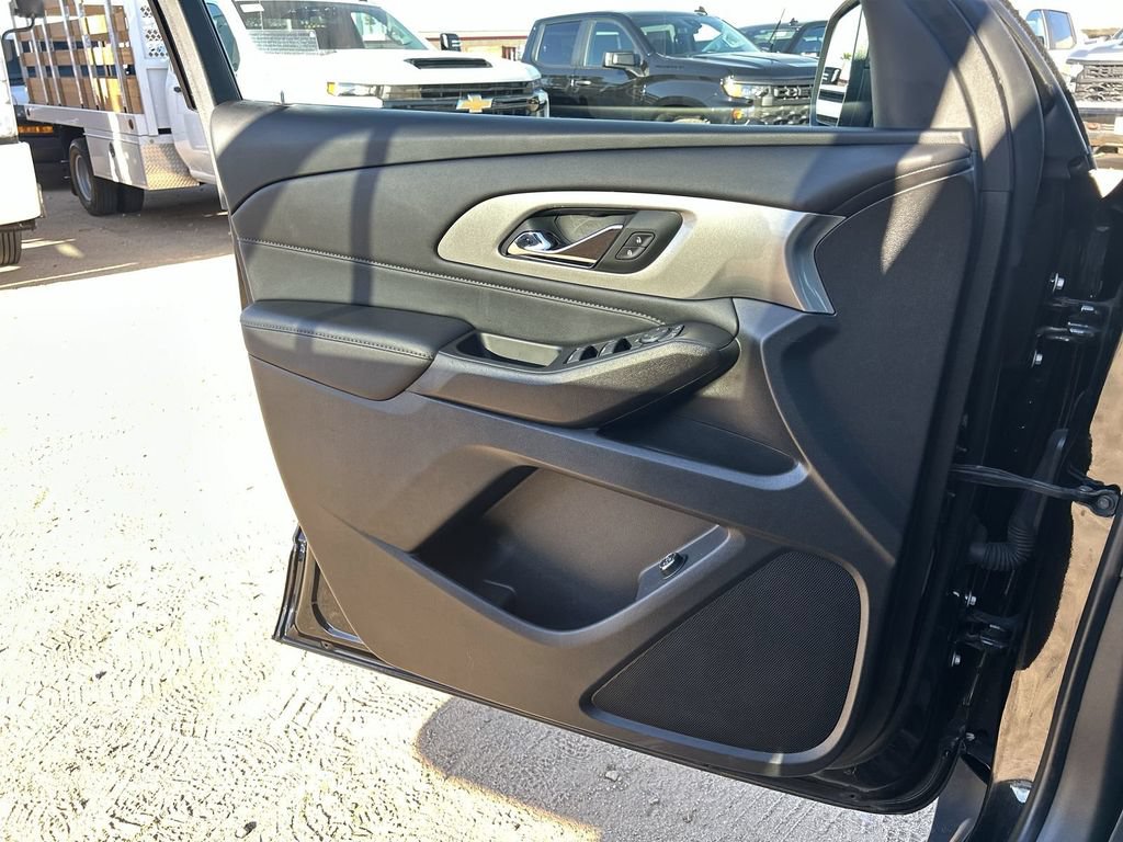 Certified 2023 Chevrolet Traverse LT FWD image 20
