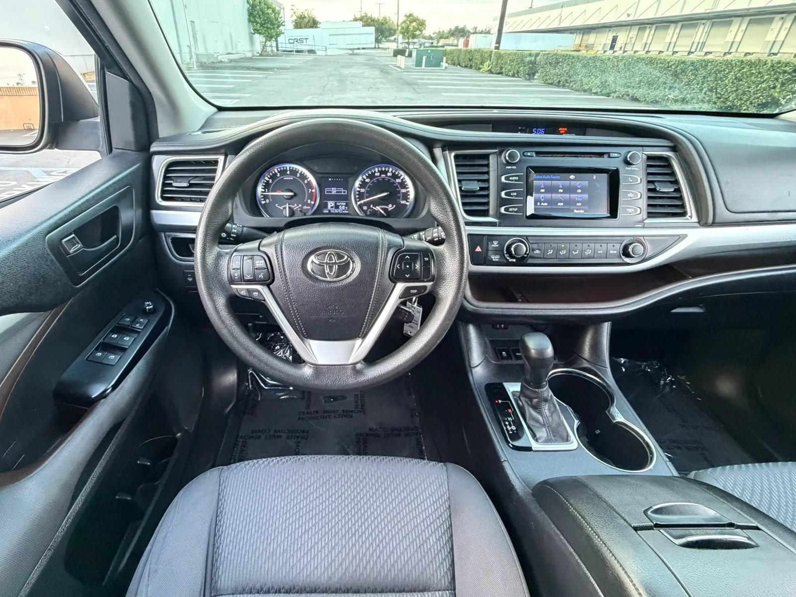 Used 2014 Toyota Highlander LE FWD image 19