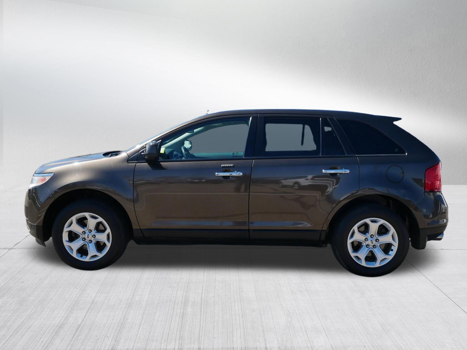 Used 2011 Ford Edge SEL w/ 202A Rapid Spec Order Code AWD/4WD image 4