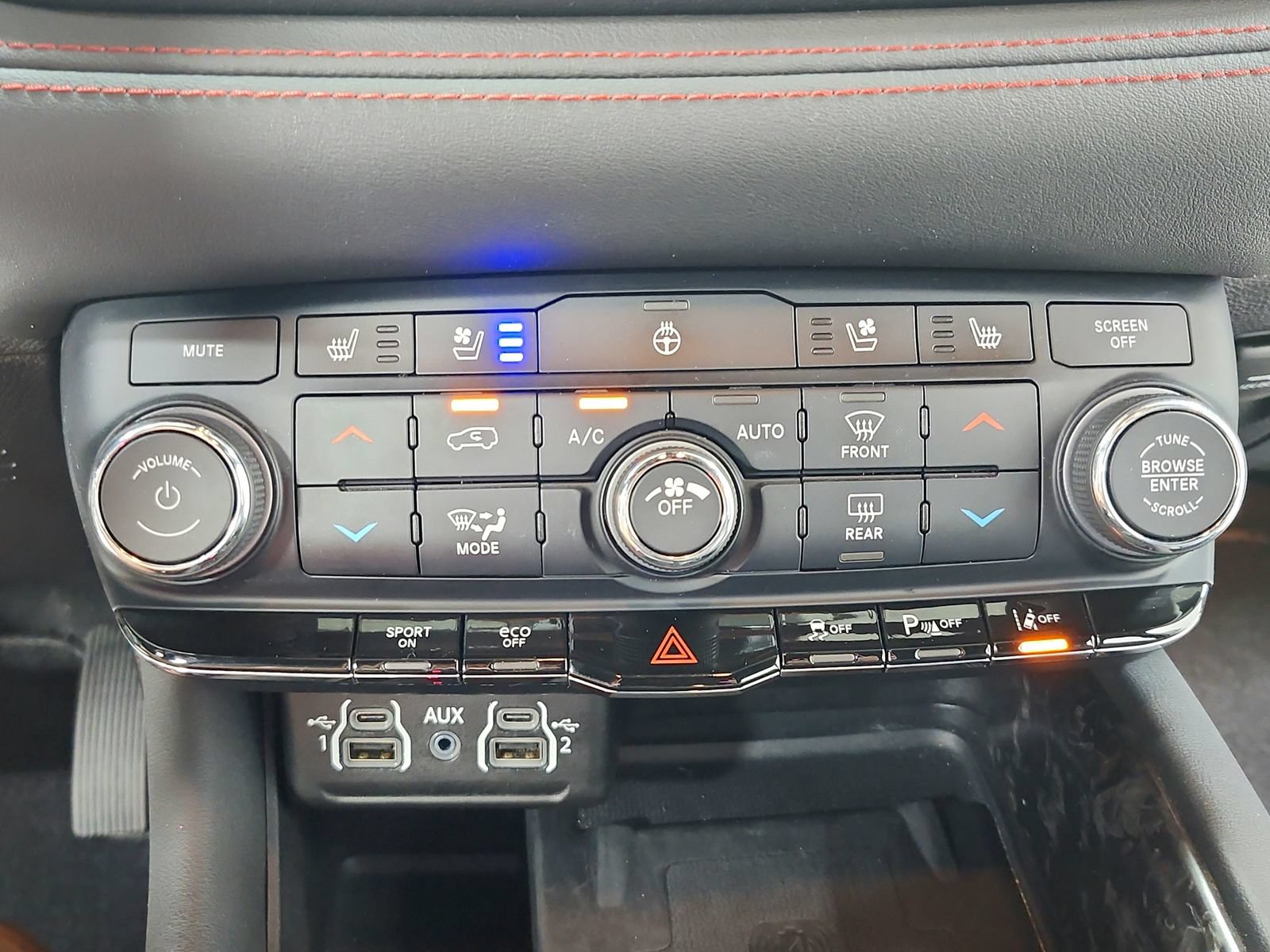 Used 2024 Dodge Durango R/T AWD/4WD image 36