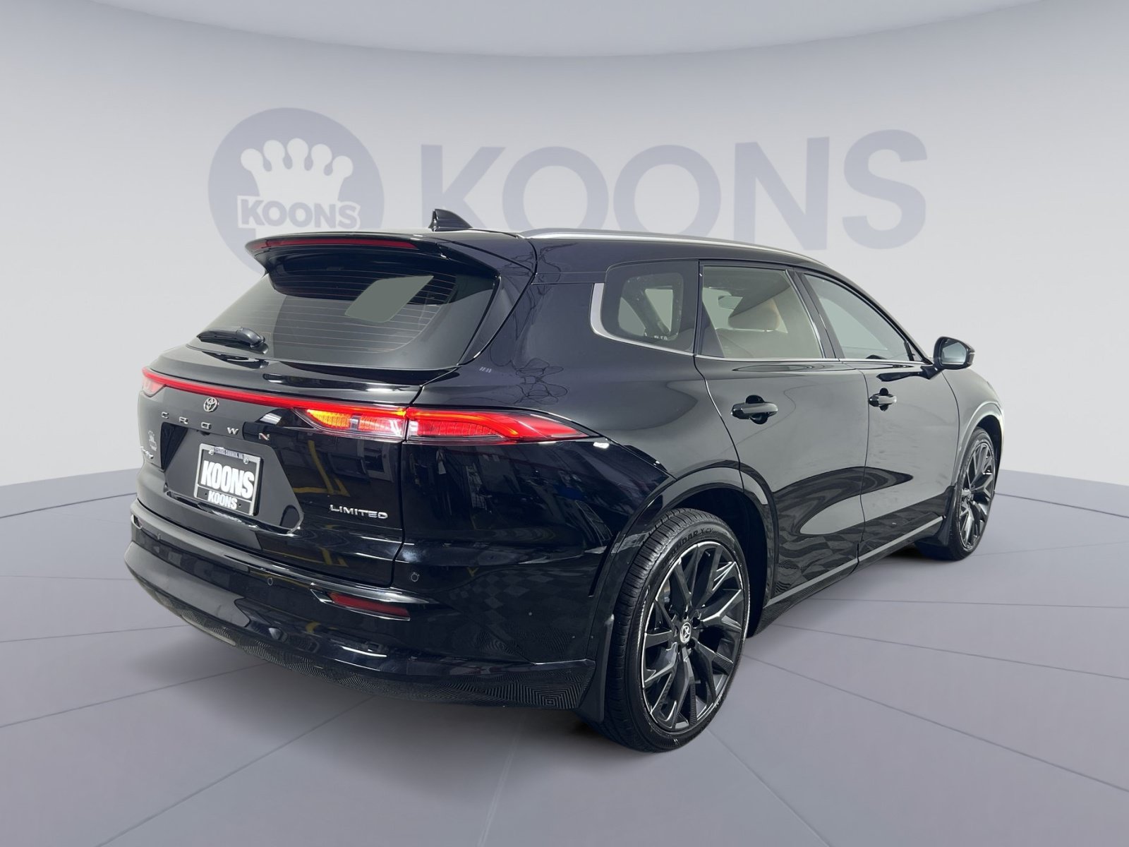 Used 2025 Toyota Crown Signia w/ Advanced Technology Package AWD/4WD image 11