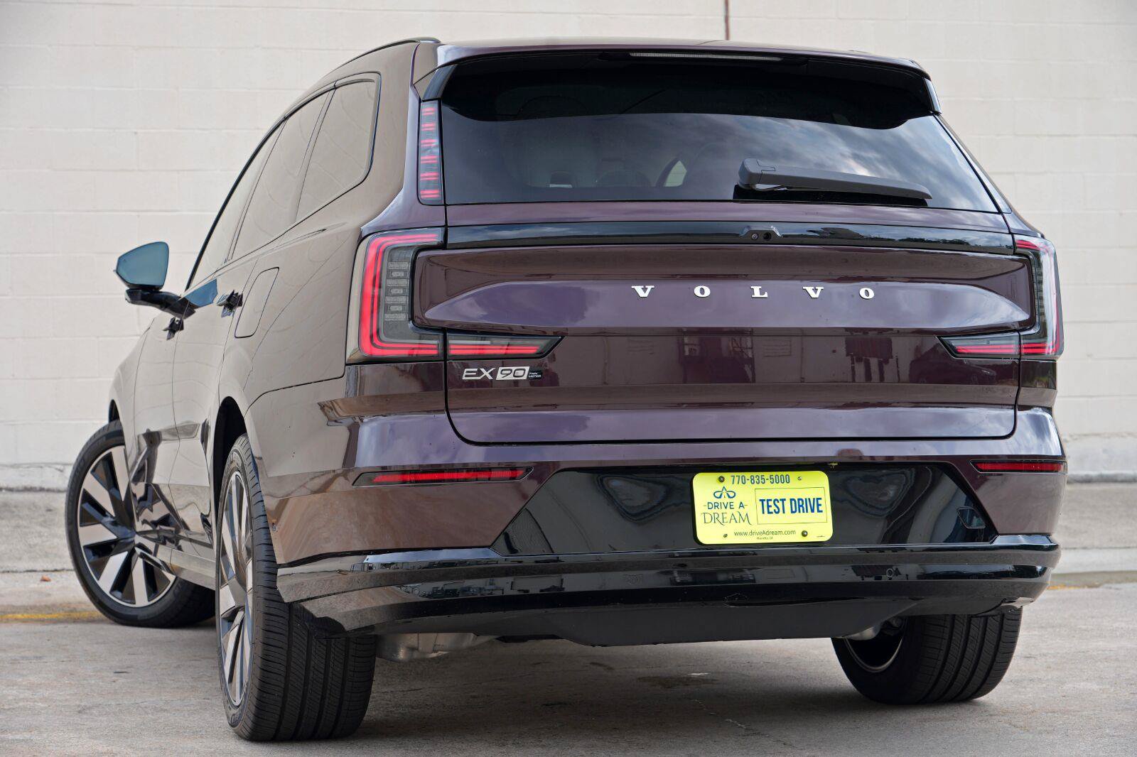 Used 2025 Volvo EX90 Ultra AWD/4WD image 5