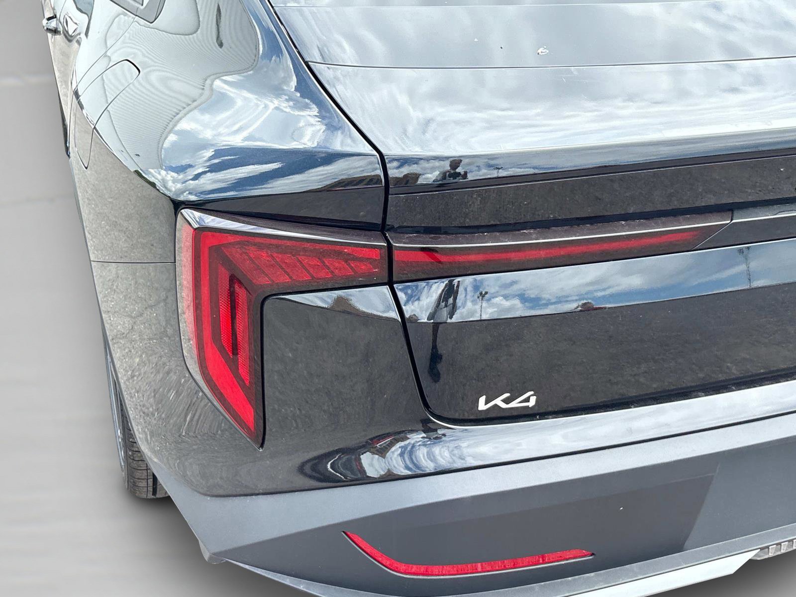 New 2025 Kia K4 EX image 11
