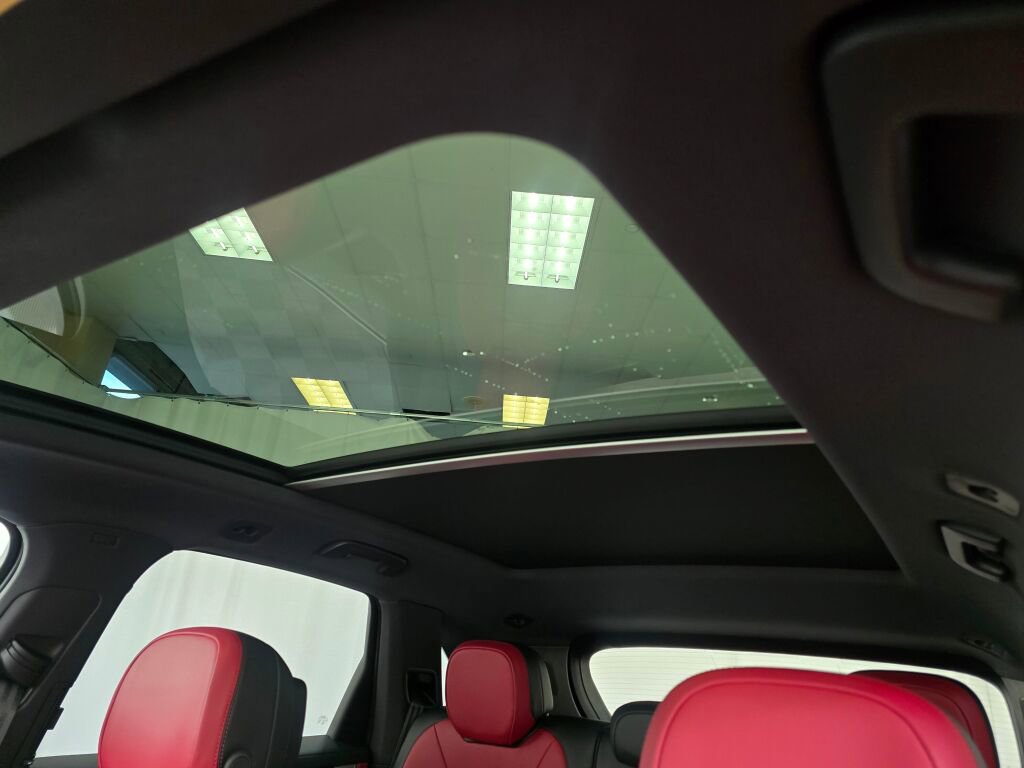 New 2026 Porsche Cayenne image 32