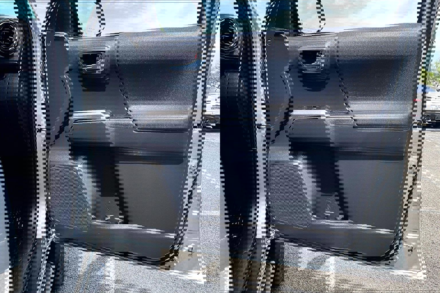 Used 2023 Toyota Tacoma TRD Sport w/ Black Out Package (TMS) AWD/4WD image 22