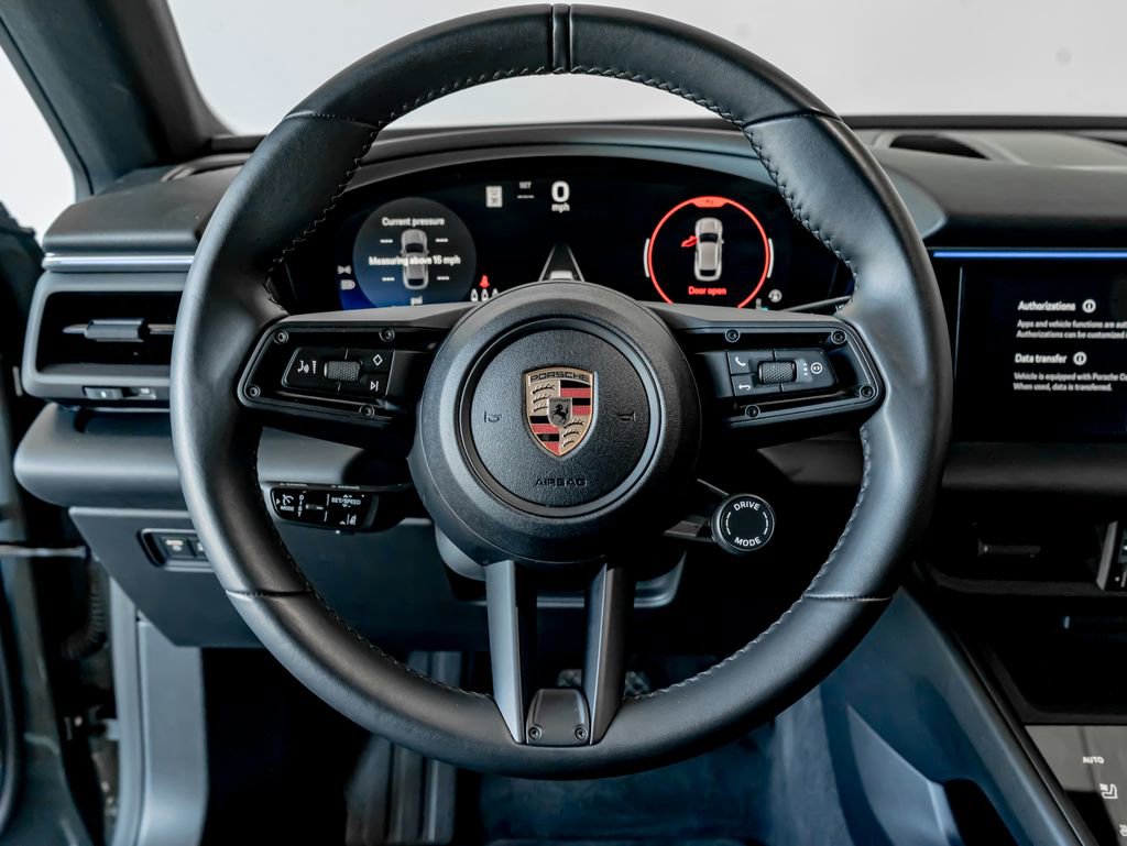 Certified 2024 Porsche Macan 4 Electric image 17