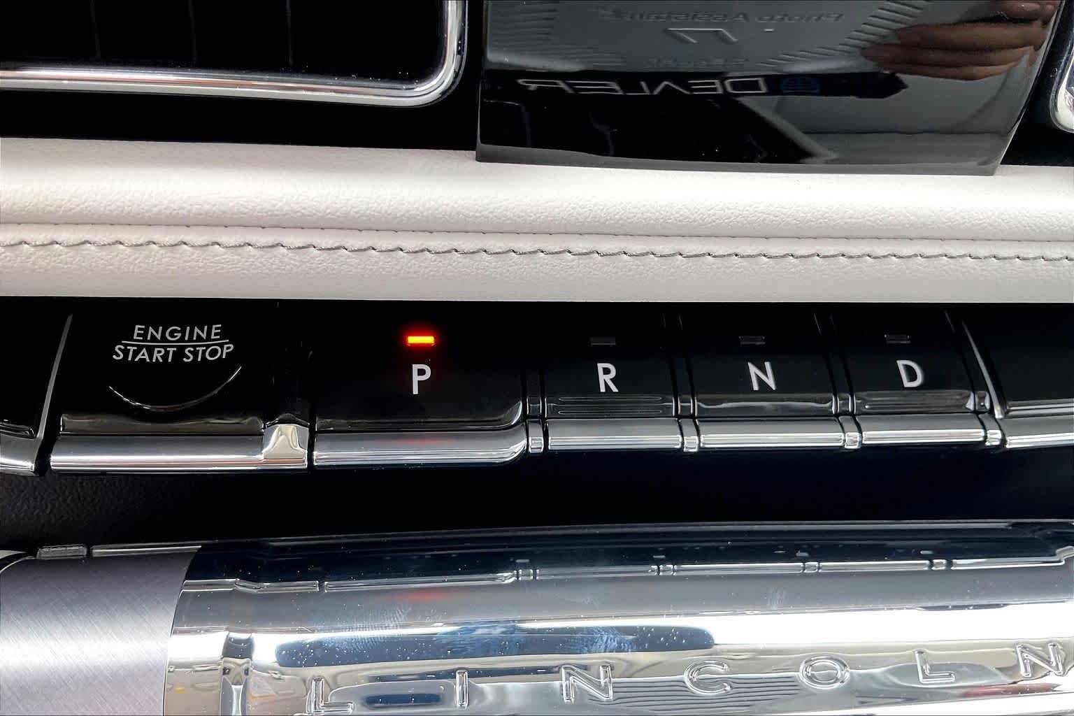 Used 2026 Lincoln Aviator 2WD image 30