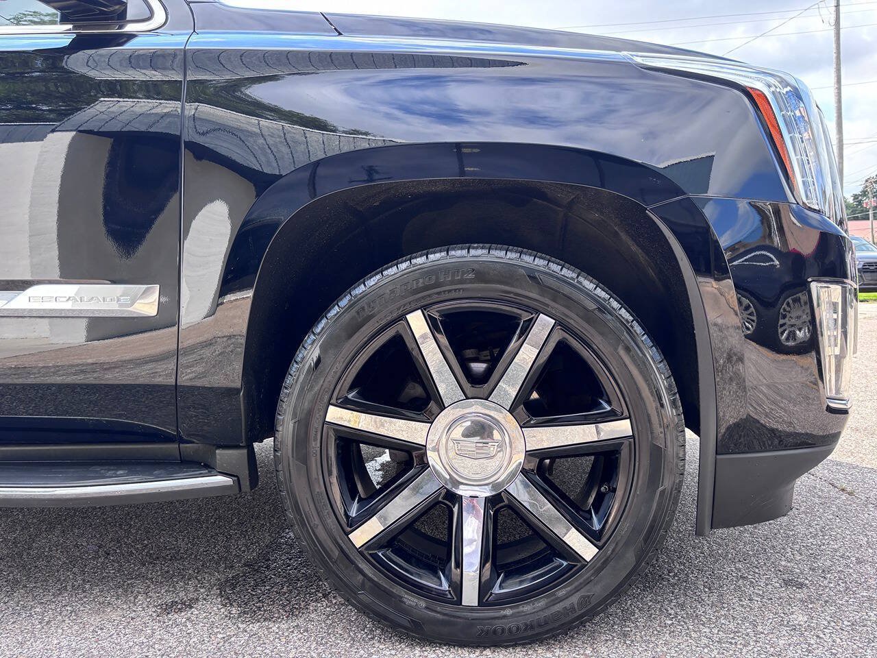 Used 2015 Cadillac Escalade Premium AWD/4WD image 5