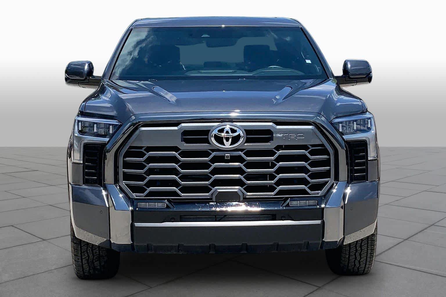Used 2025 Toyota Tundra Platinum w/ TRD Off-Road Package AWD/4WD image 4