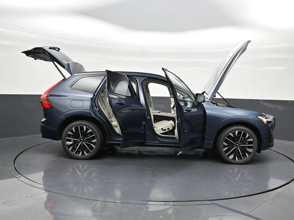 New 2026 Volvo XC60 T8 Ultra w/ Protection Package Premier AWD/4WD image 30