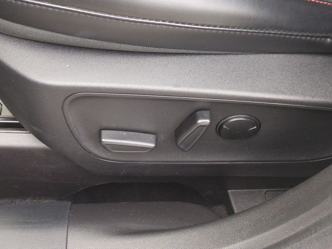 Used 2025 Ford Escape ST-Line Select AWD/4WD image 17