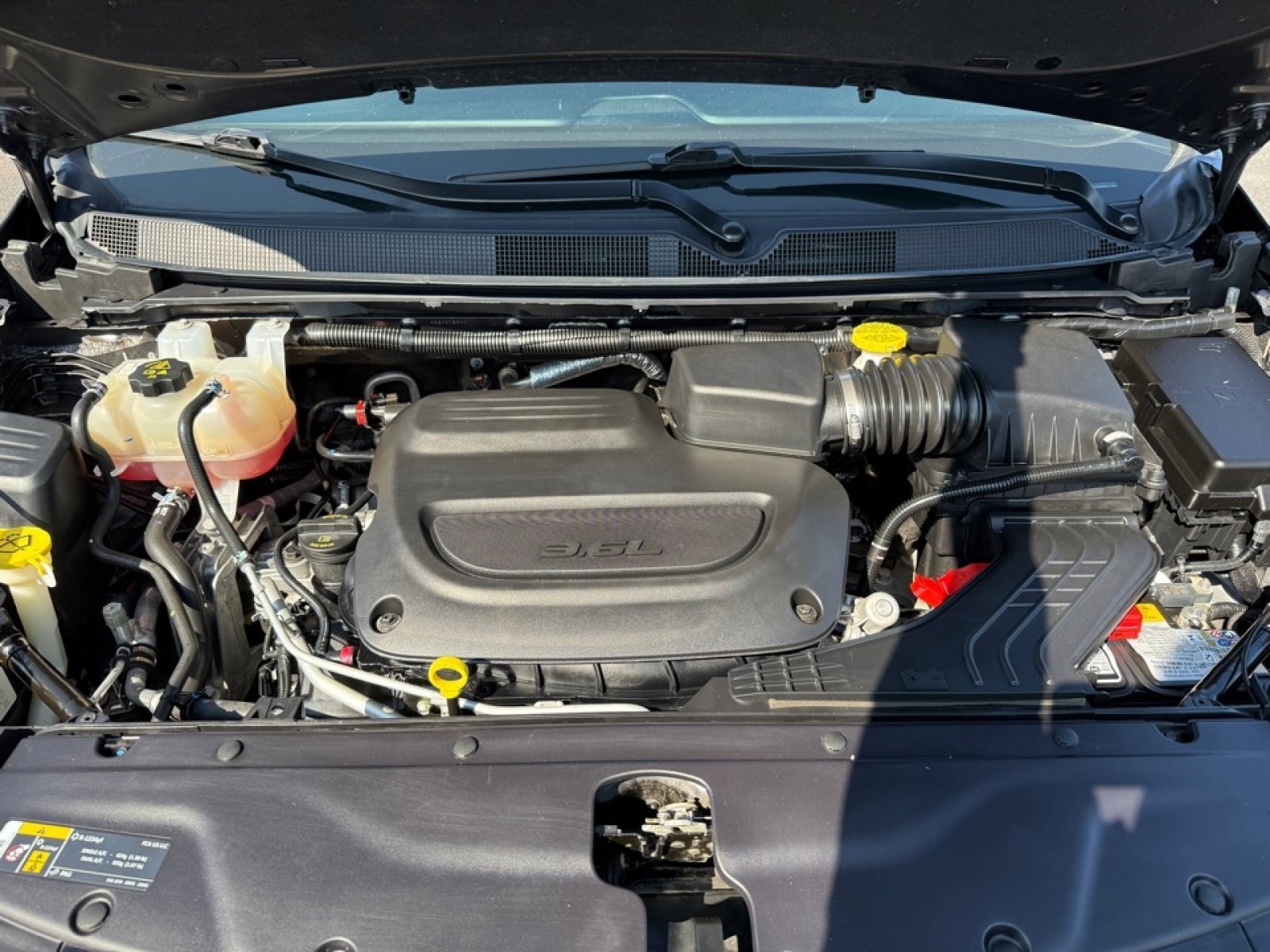 Used 2023 Chrysler Pacifica Touring-L image 28