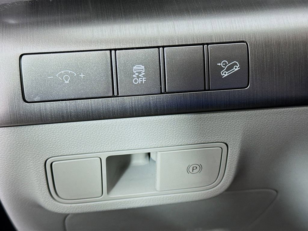 Used 2025 Hyundai Kona SEL FWD image 10