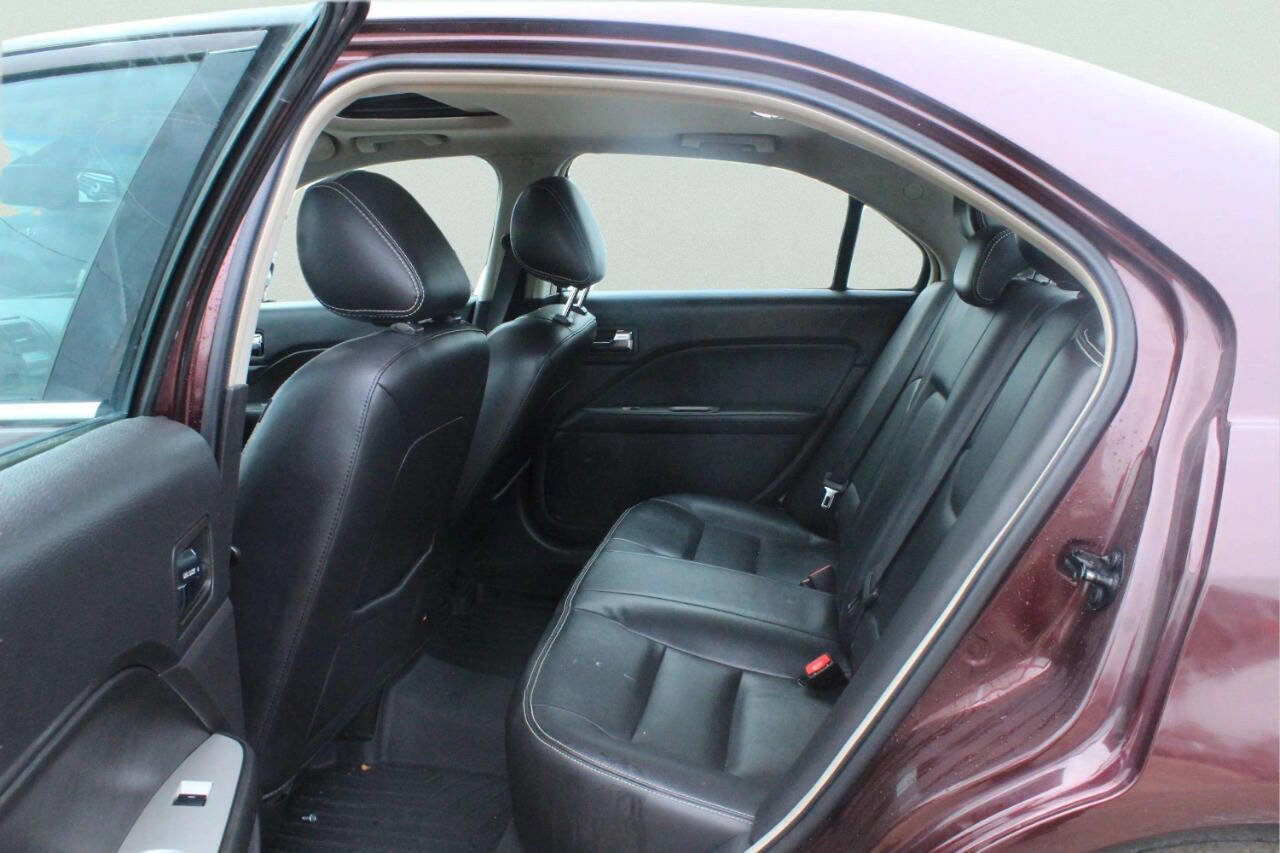 Used 2011 Ford Fusion SEL w/ 302A Rapid Spec Order Code image 5