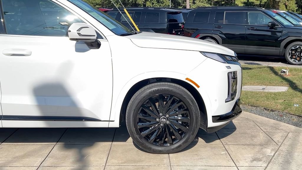 Used 2025 Hyundai Palisade Calligraphy image 14