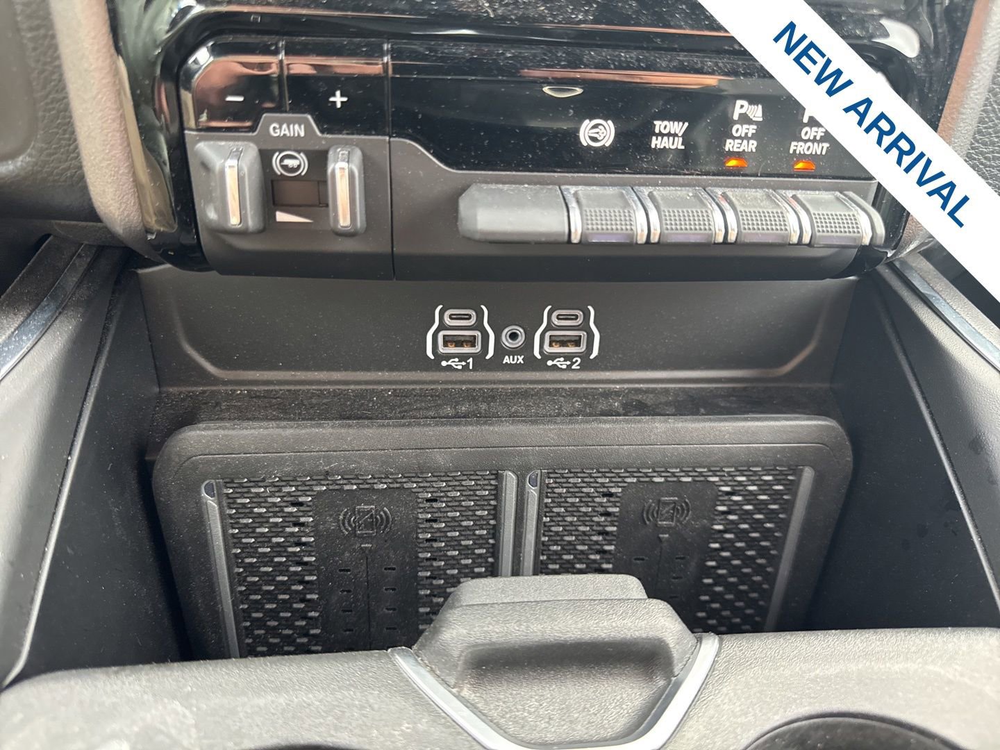 Used 2025 RAM 3500 Laramie w/ Night Edition image 29