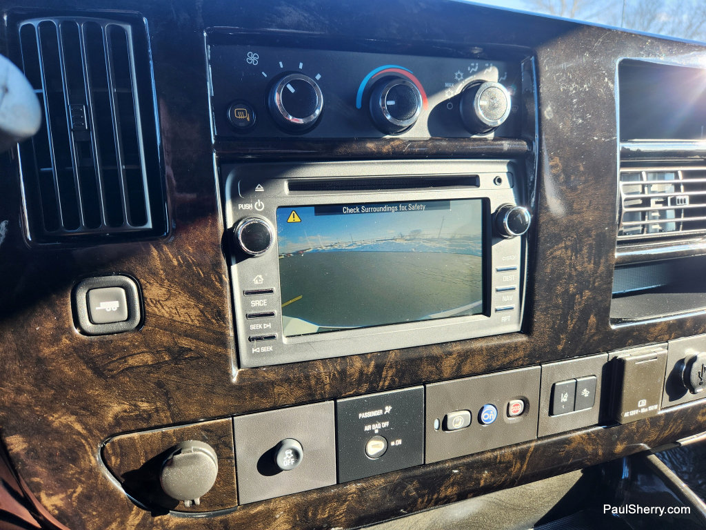Used 2019 Chevrolet Express 2500 w/ Enhanced Convenience Package RWD image 3