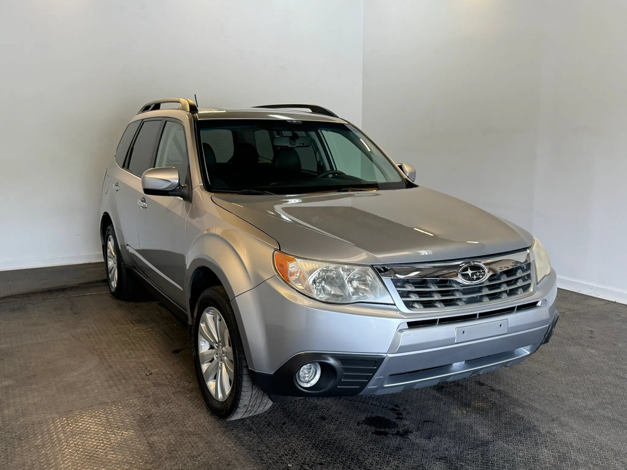 Used 2012 Subaru Forester 2.5X Limited AWD/4WD image 3