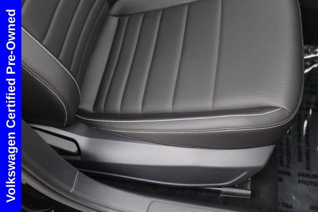 Used 2024 Volkswagen Jetta SE image 19